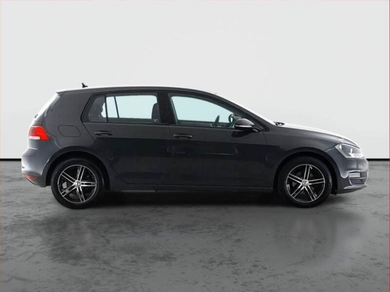 Volkswagen Golf - hlavní fotka
