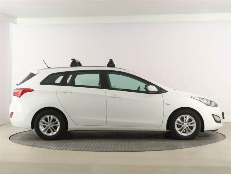 Hyundai i30 - hlavní fotka