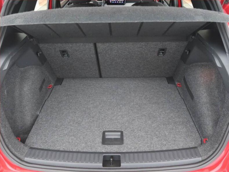 Seat Arona - hlavní fotka