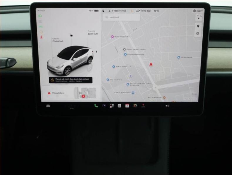 Tesla Model Y - hlavní fotka