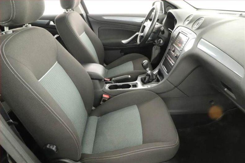 Ford Mondeo - hlavní fotka