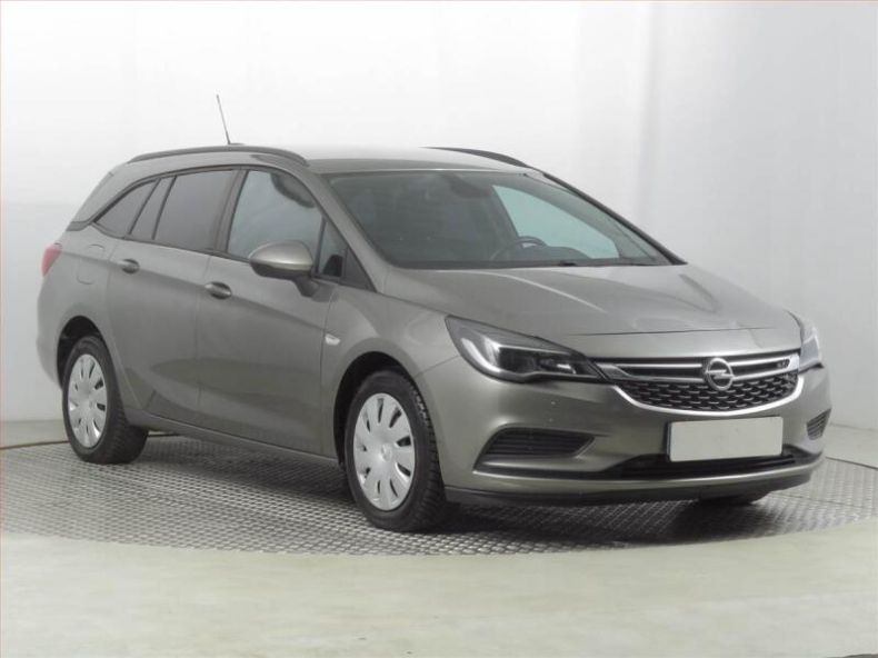 Opel Astra - hlavní foto