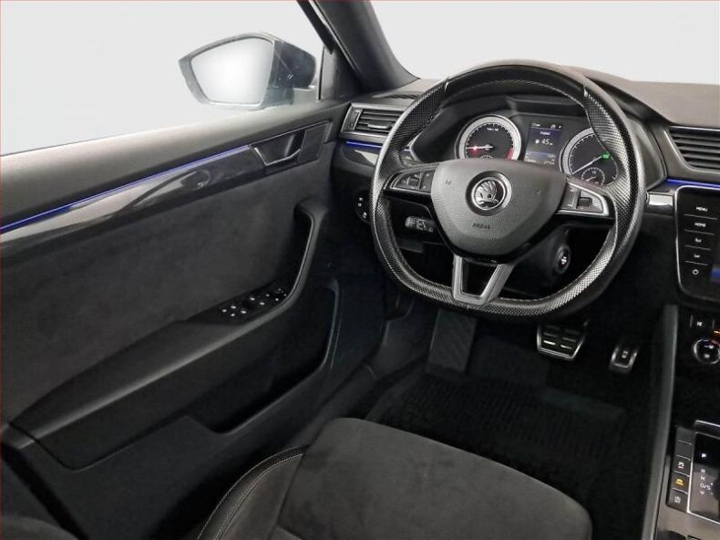 Škoda Superb - hlavní fotka