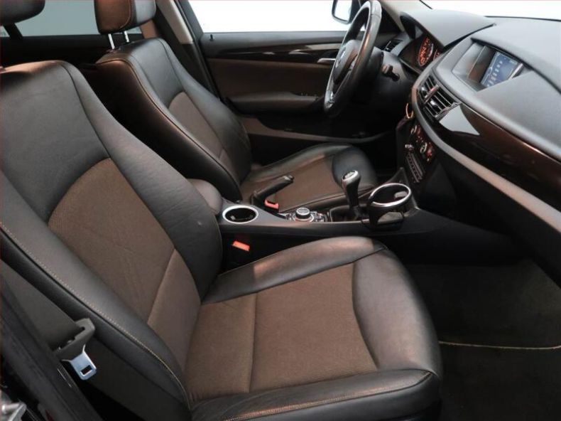 BMW X1 - hlavní fotka