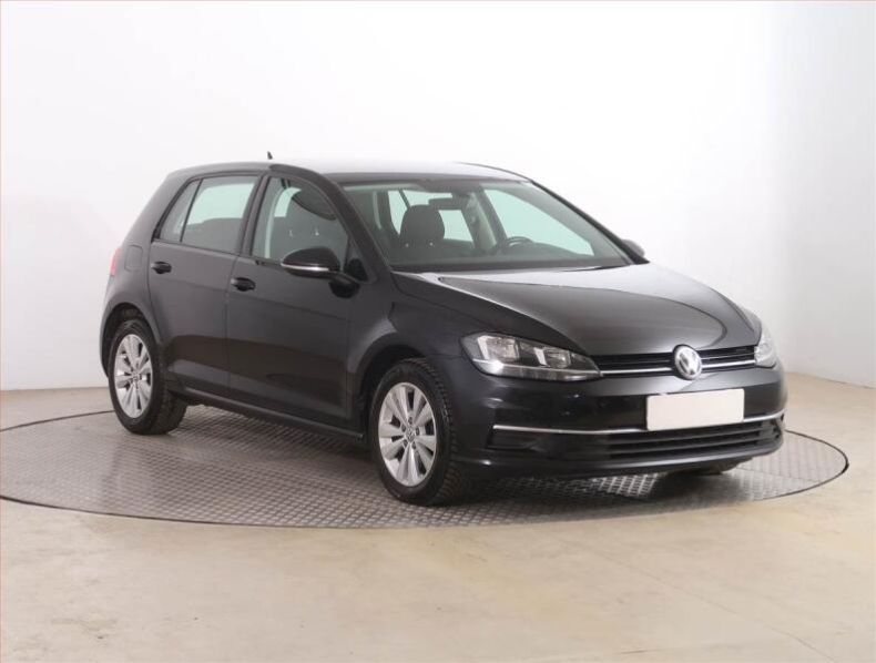 Volkswagen Golf - hlavní foto