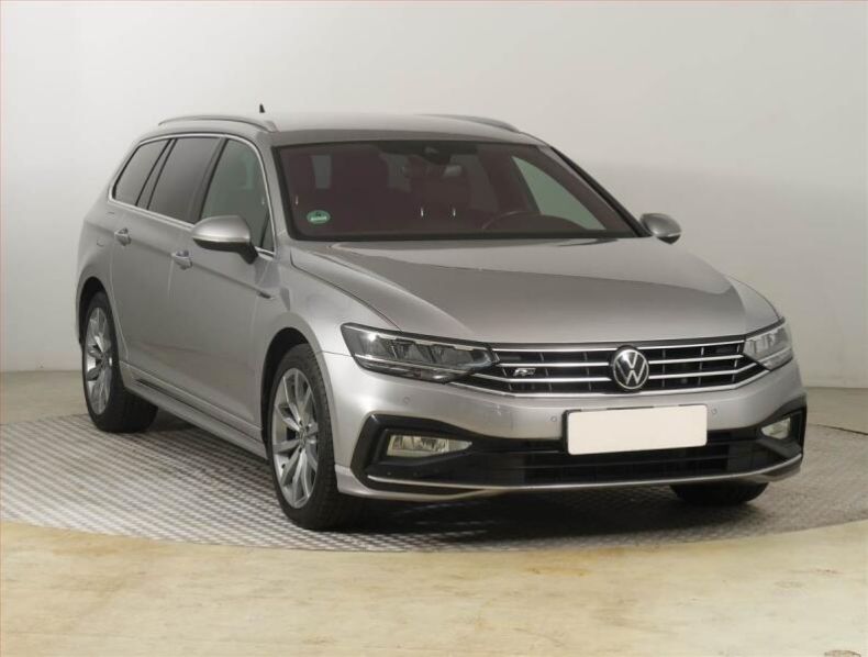 Volkswagen Passat - hlavní foto