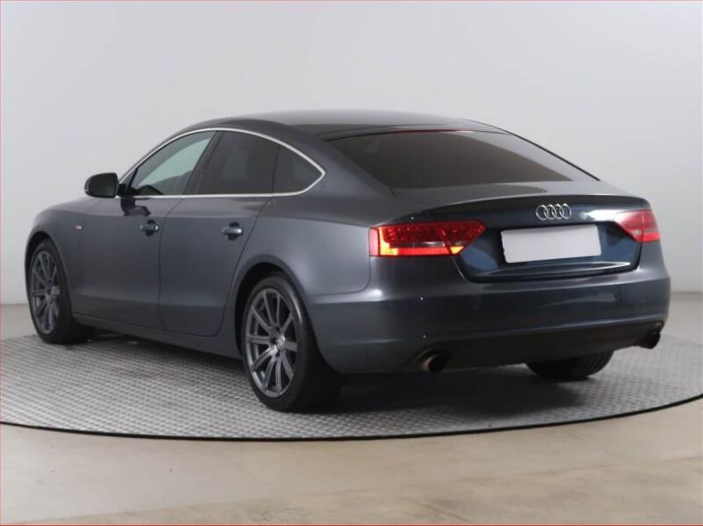 Audi A5 - hlavní fotka