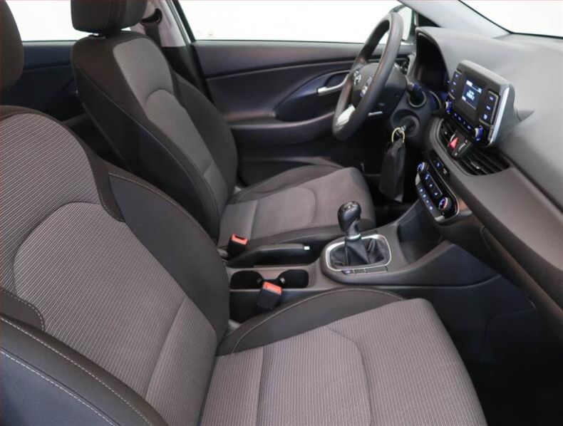 Hyundai i30 - hlavní fotka