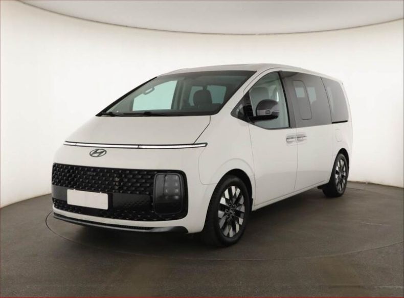 Hyundai Staria - hlavní fotka