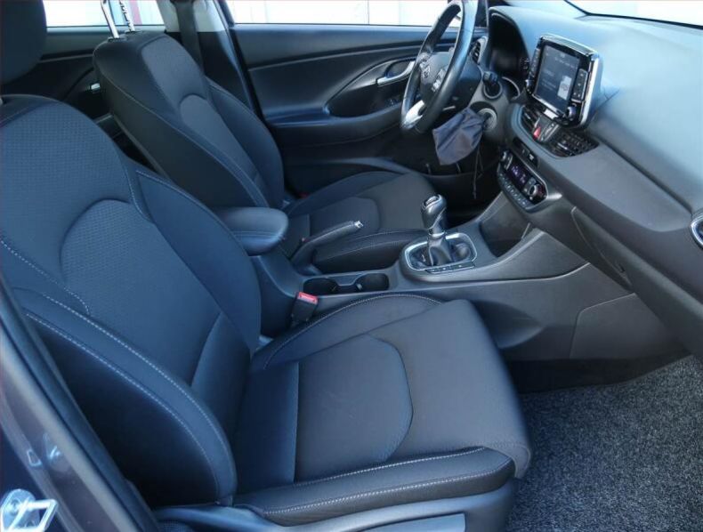 Hyundai i30 - hlavní fotka