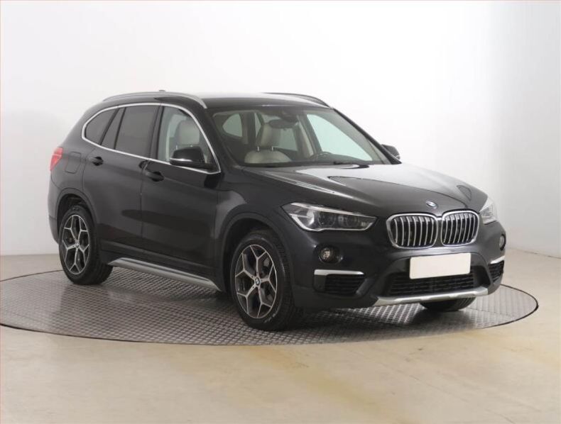 BMW X1 - hlavní foto