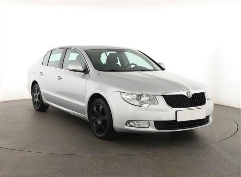 Škoda Superb - hlavní foto