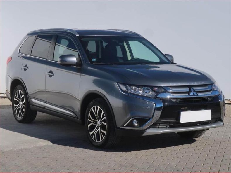 Mitsubishi Outlander - hlavní foto