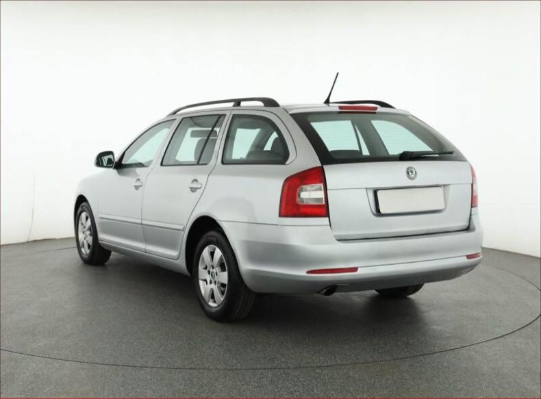 Škoda Octavia - hlavní fotka