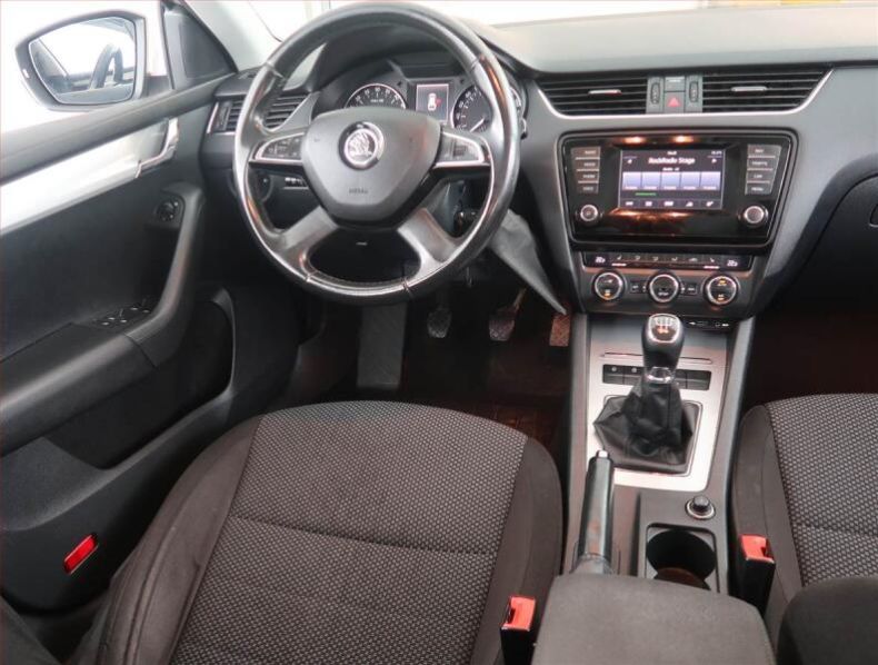 Škoda Octavia - hlavní fotka