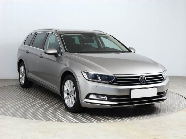 Volkswagen Passat - hlavní fotka inzerátu