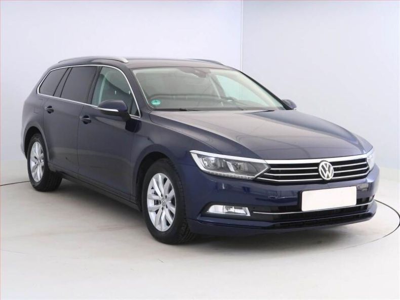 Volkswagen Passat - hlavní fotka inzerátu