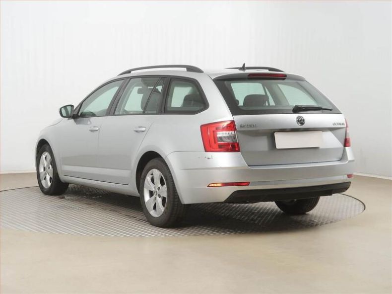 Škoda Octavia - hlavní fotka