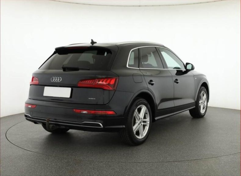 Audi Q5 - hlavní fotka