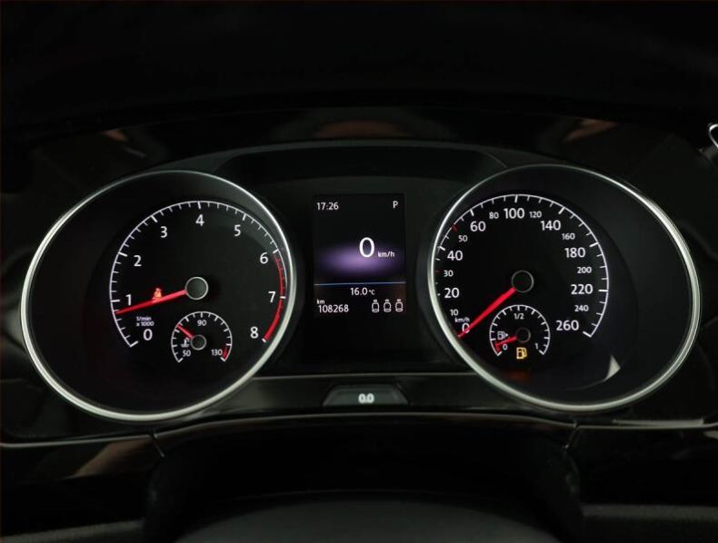 Volkswagen Touran - hlavní fotka