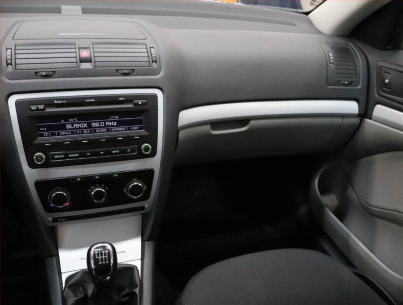 Škoda Octavia - hlavní fotka