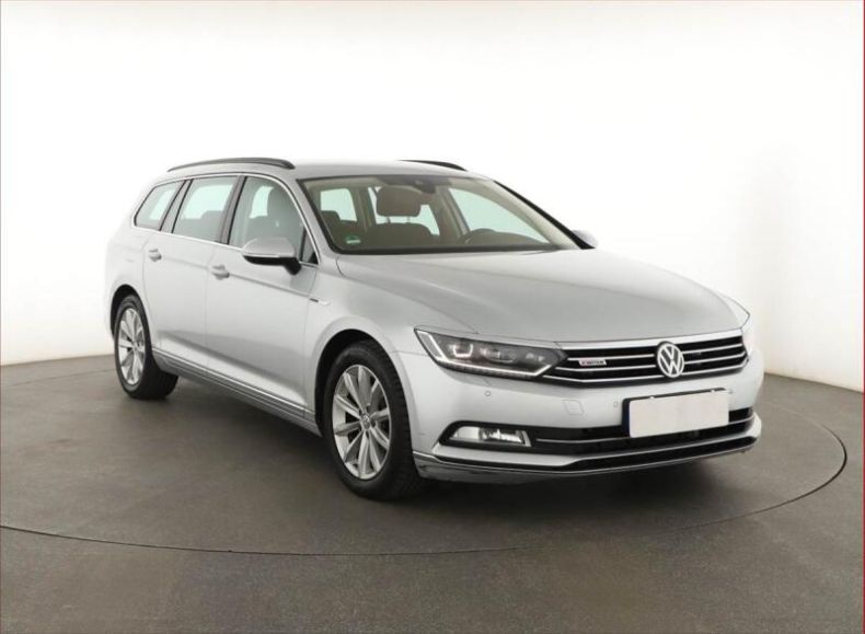 Volkswagen Passat - hlavní fotka inzerátu