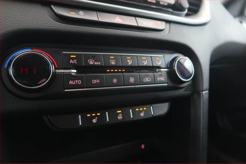 Kia Cee'd - hlavní fotka