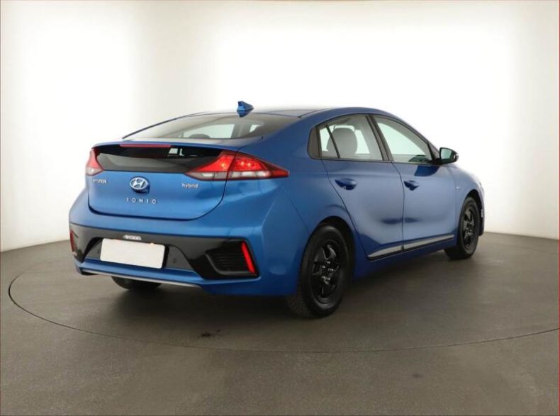 Hyundai Ioniq - hlavní fotka