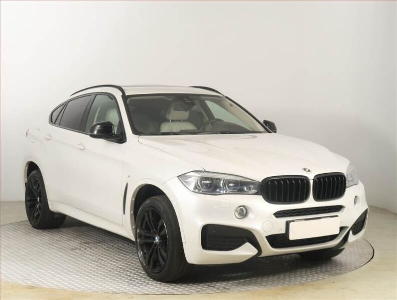 BMW X6 - hlavní foto