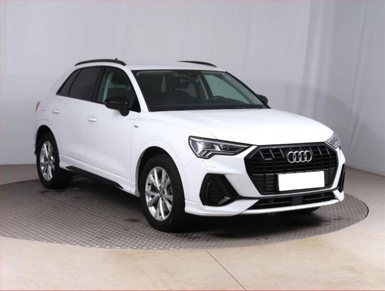 Audi Q3 - hlavní foto