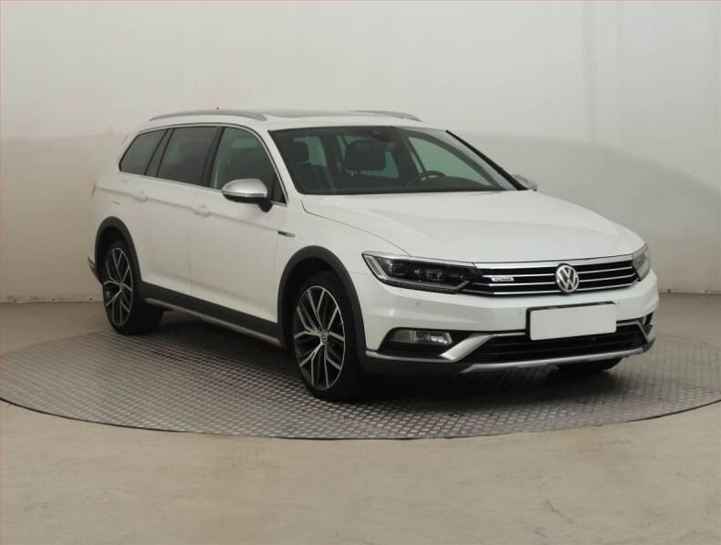 Volkswagen Passat - hlavní foto