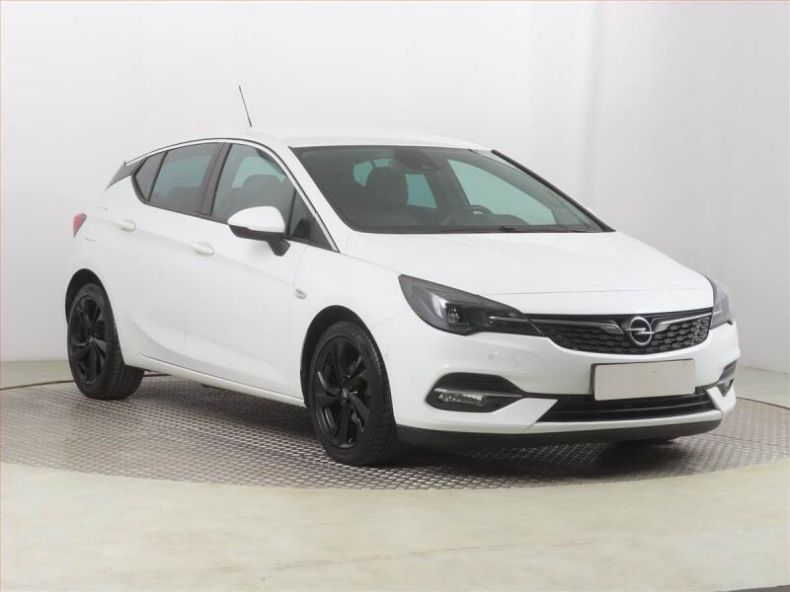 Opel Astra - hlavní foto