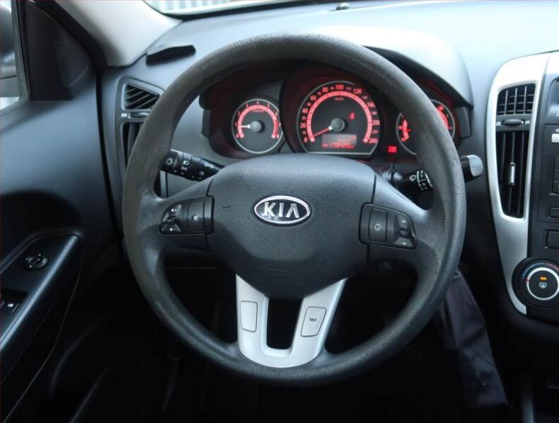 Kia Cee'd - hlavní fotka