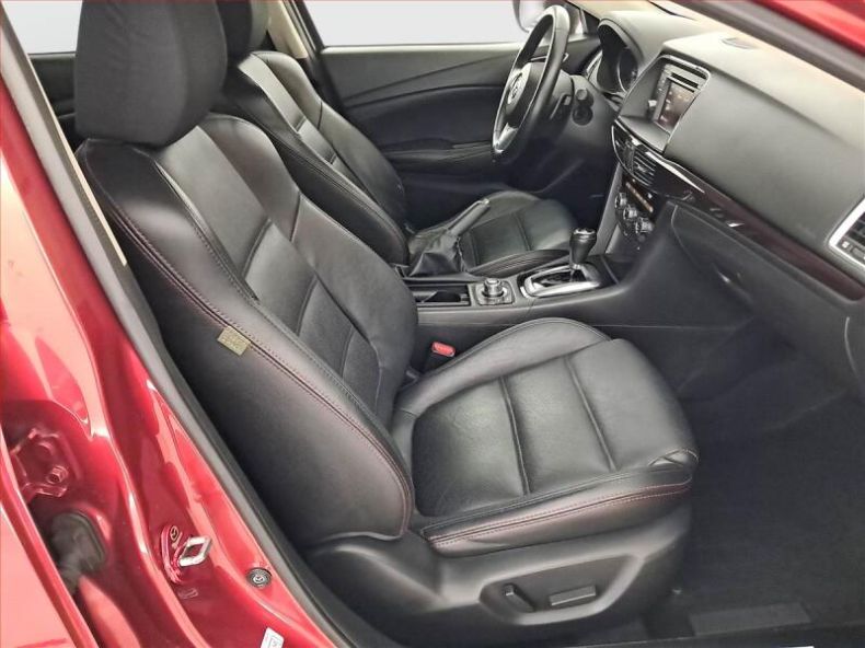Mazda 6 - hlavní fotka