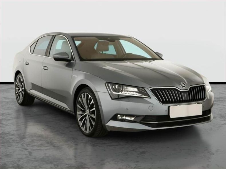 Škoda Superb - hlavní foto