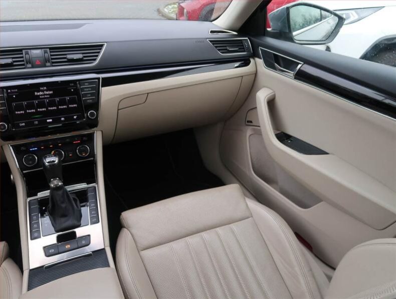 Škoda Superb - hlavní fotka