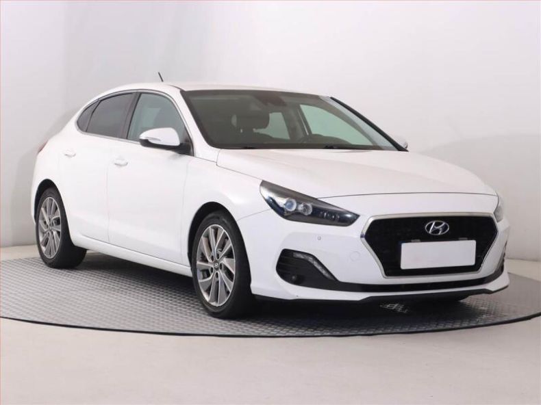 Hyundai i30 - hlavní foto
