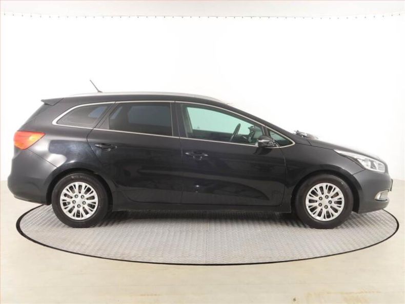 Kia Cee'd - hlavní fotka