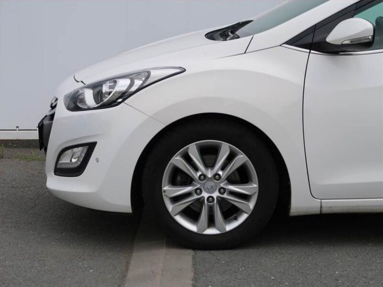Hyundai i30 - hlavní fotka