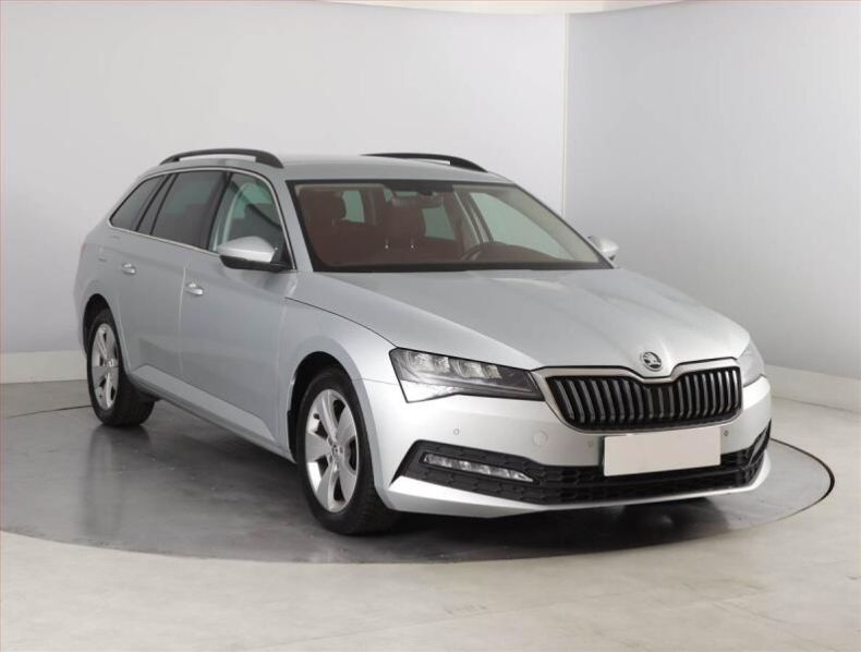 Škoda Superb - hlavní foto