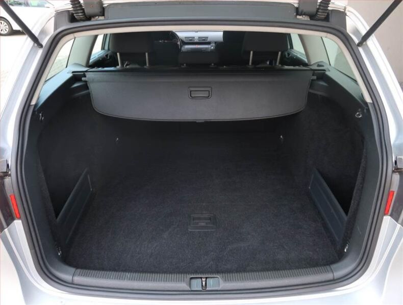 Volkswagen Passat - hlavní fotka