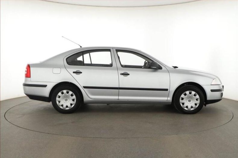 Škoda Octavia - hlavní fotka