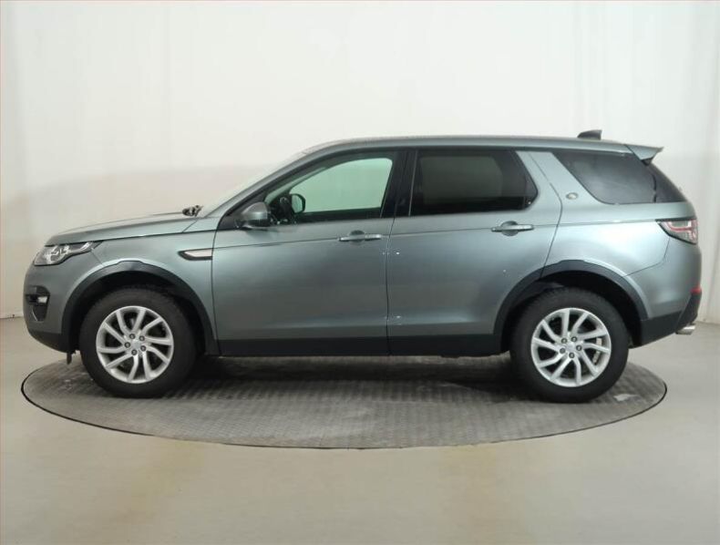 Land Rover Discovery - hlavní fotka