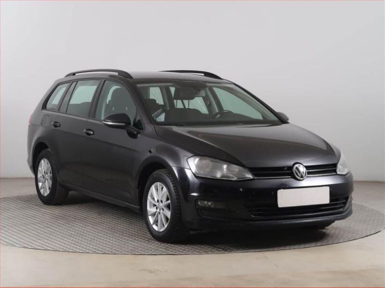Volkswagen Golf - hlavní foto