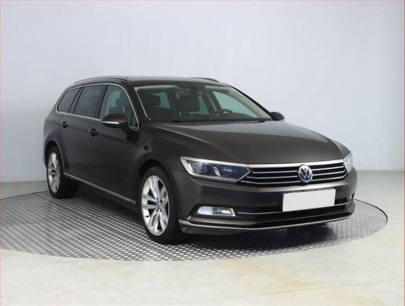 Volkswagen Passat - hlavní foto
