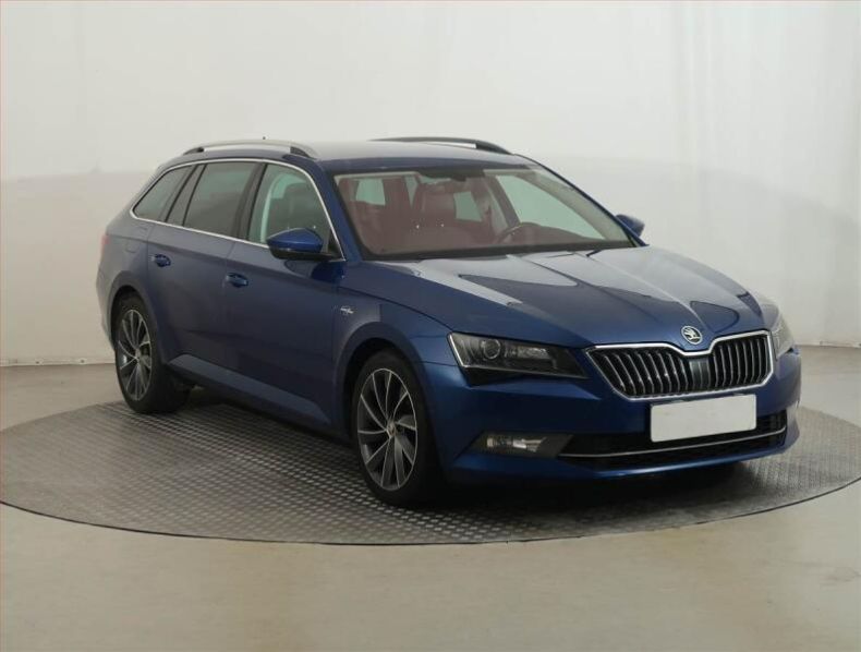 Škoda Superb - hlavní foto
