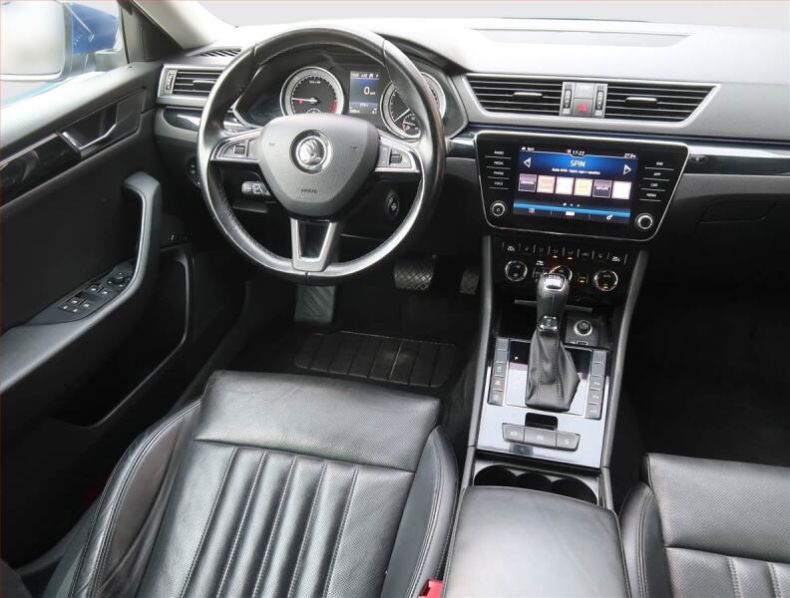 Škoda Superb - hlavní fotka