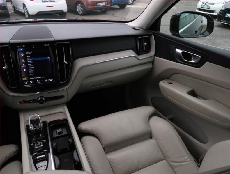 Volvo XC60 - hlavní fotka