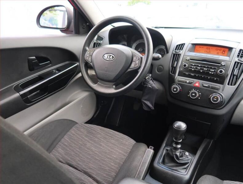 Kia Cee'd - hlavní fotka
