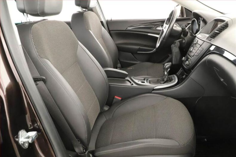 Opel Insignia - hlavní fotka